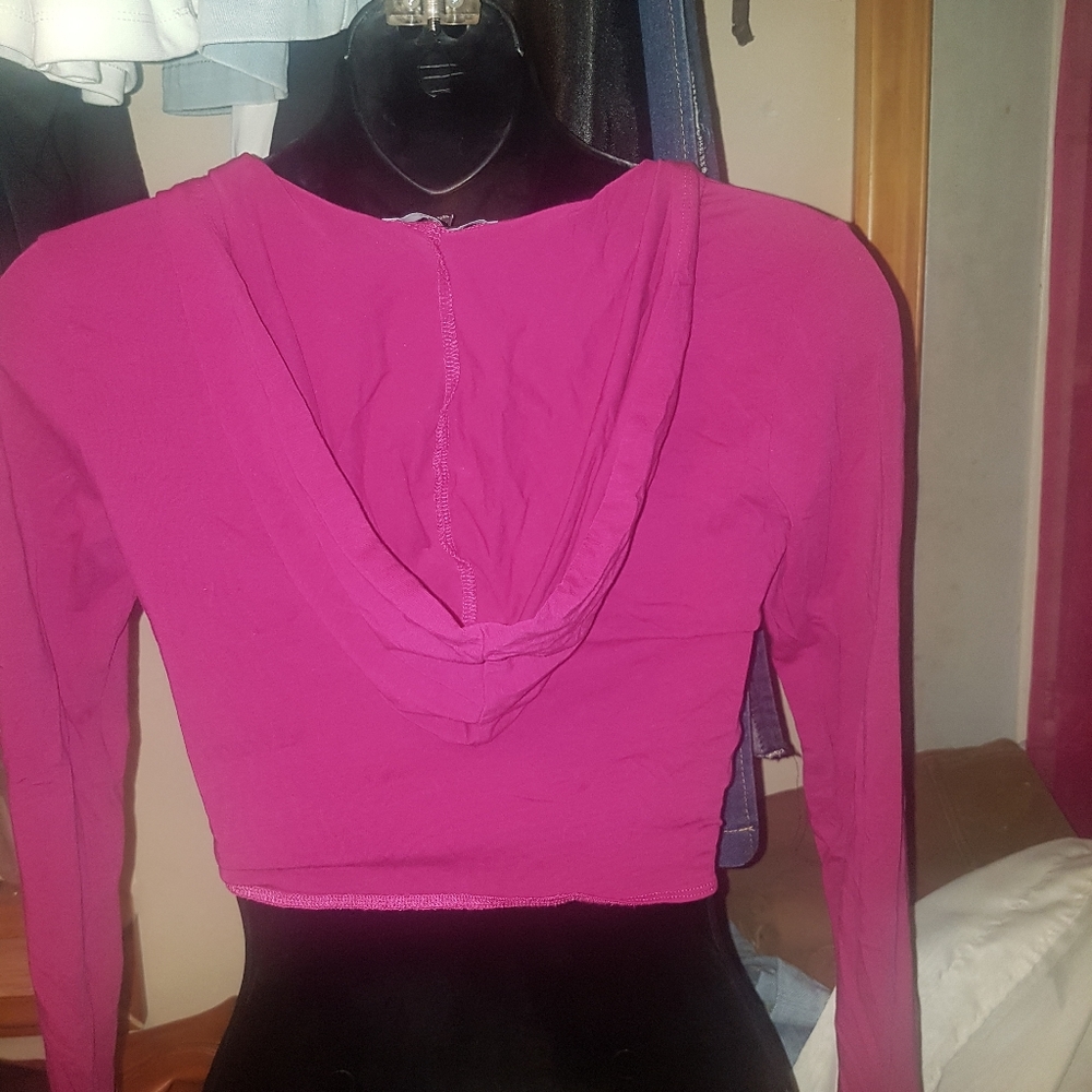 Crop top - Picture 2 of 2